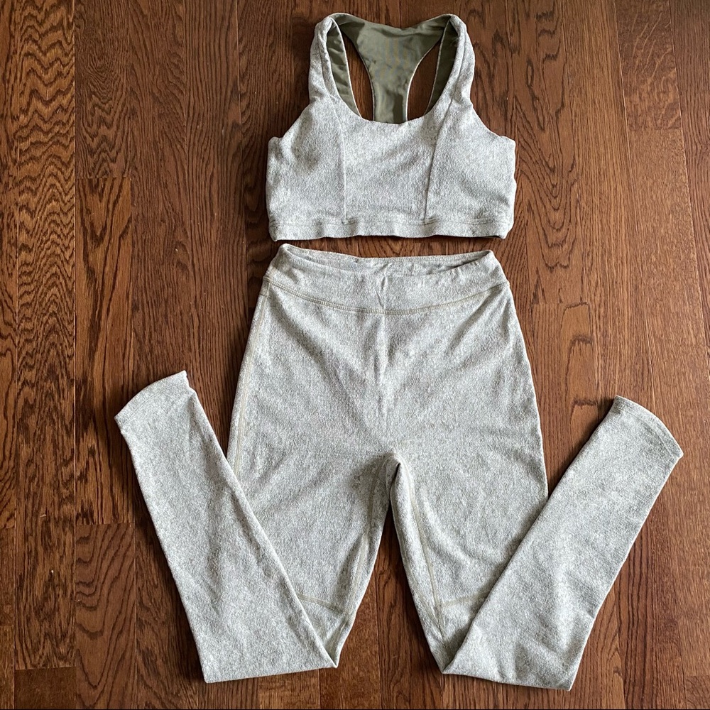 Gymshark Fleur Texture 2 Piece SET - Picture 2 of 16